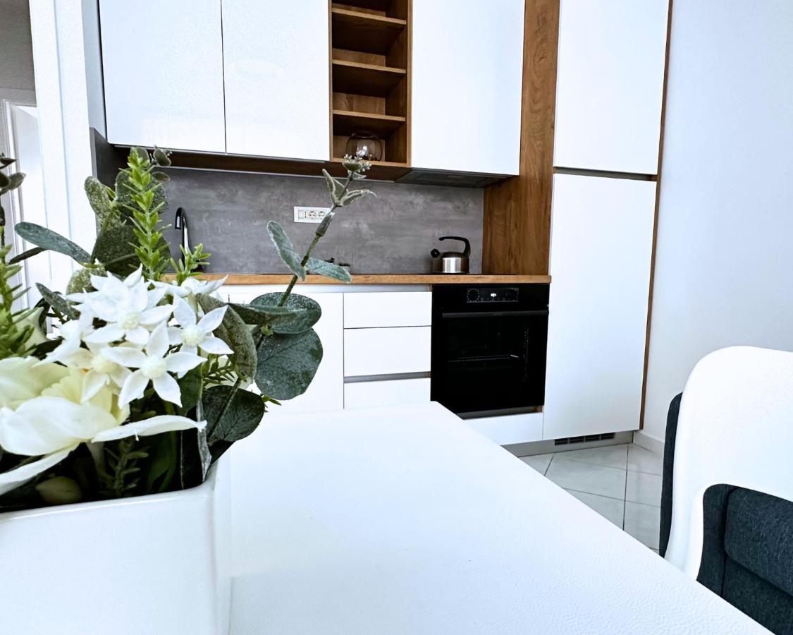 The Martinez House - Apartment